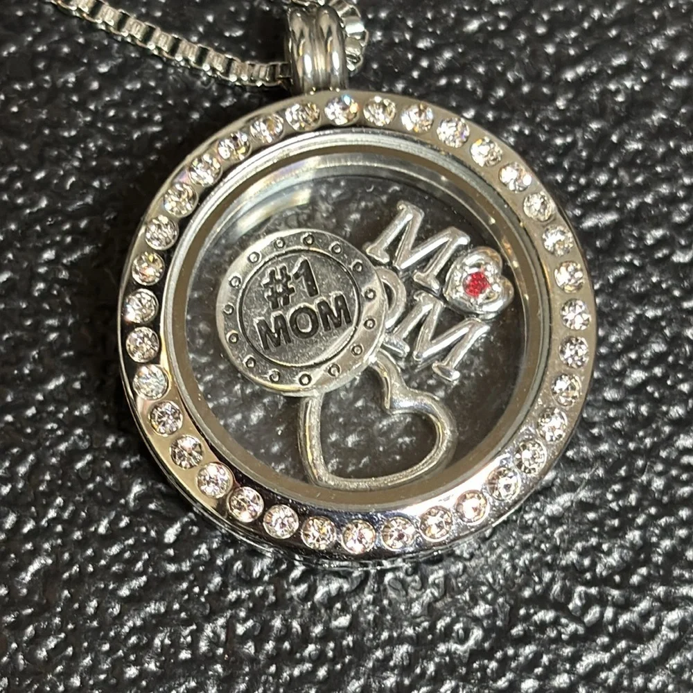IBB Floating Charm #1 Mom Pendant Stainless Steel Charm Round Necklace